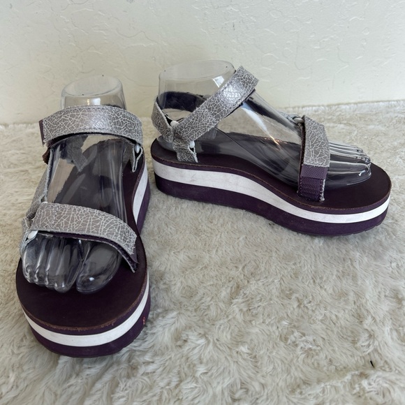 Teva Shoes - Teva Sandals Womens Size 6 Flatform Universal Platform Slingback Silver Orchid